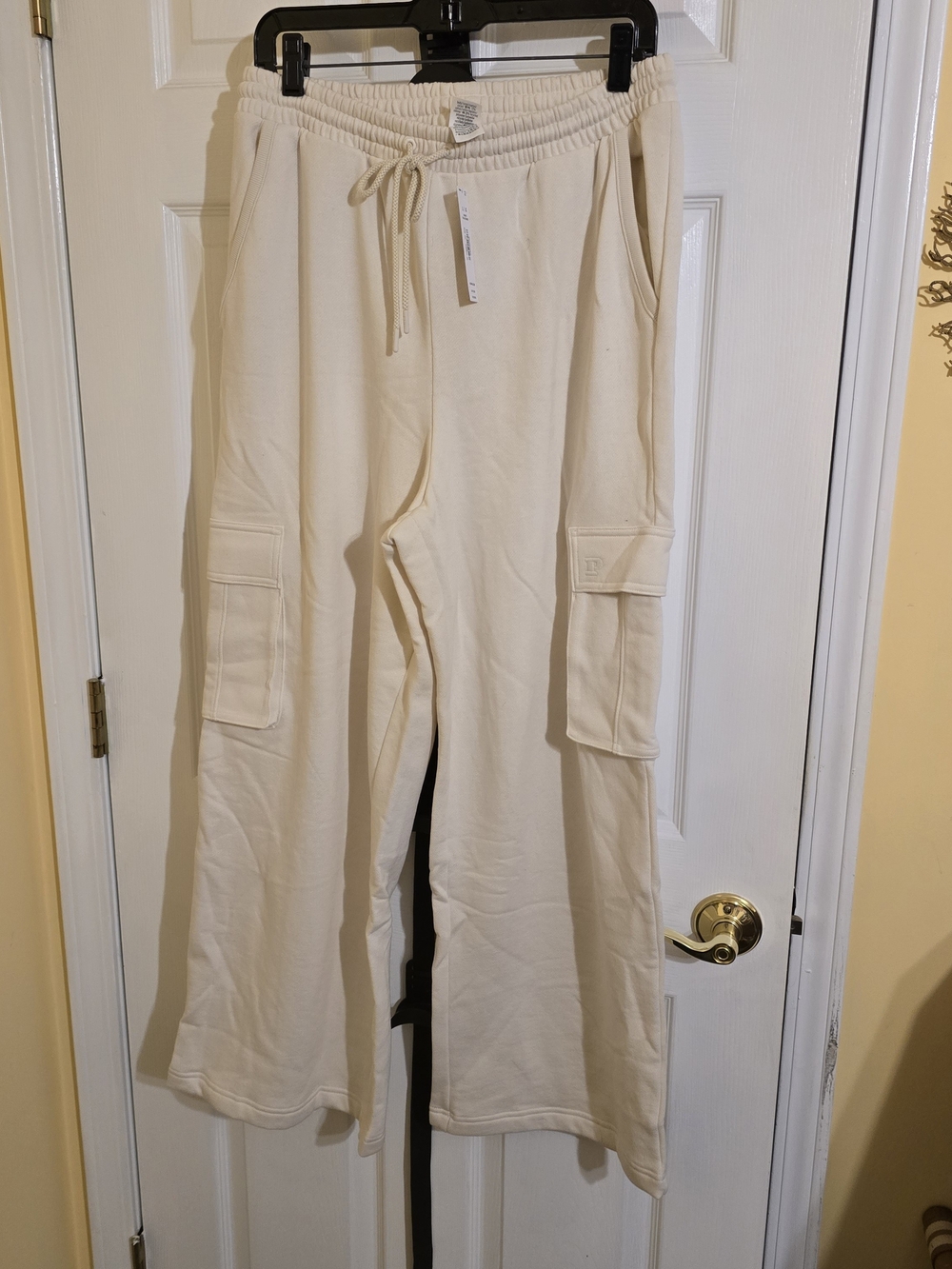 PINK Victoria's Secret Cream Wide-Leg Cargo Sweatpants